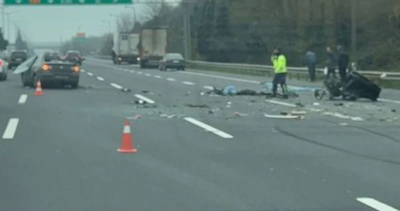 Son dakika: Sakarya haberleri: Çekiciye çarptı... Hurdaya döndü! Son dakika haberleri