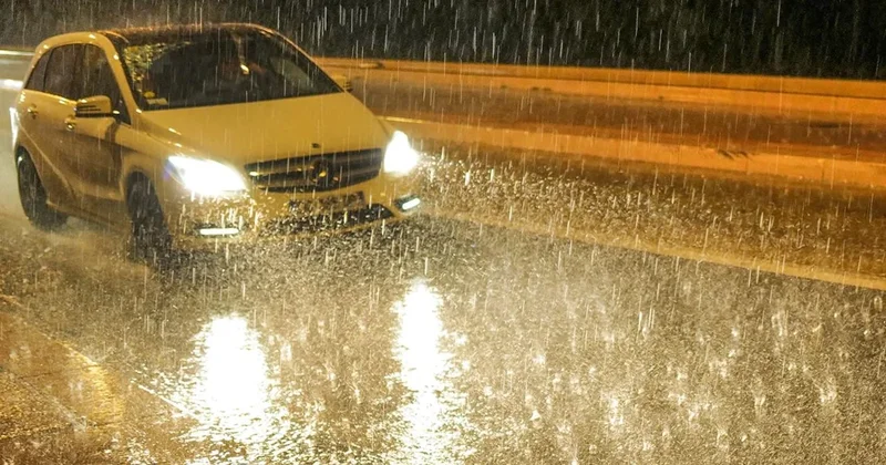 Avrupa da turuncu alarm: Şiddetli yağışlar tehlikeyi artırdı Sözcü Gazetesi