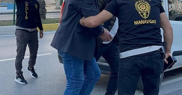 Tartıştığı 2 kişiyi tabancayla öldüren tekel bayi işletmecisi tutuklandı Antalya Haberleri