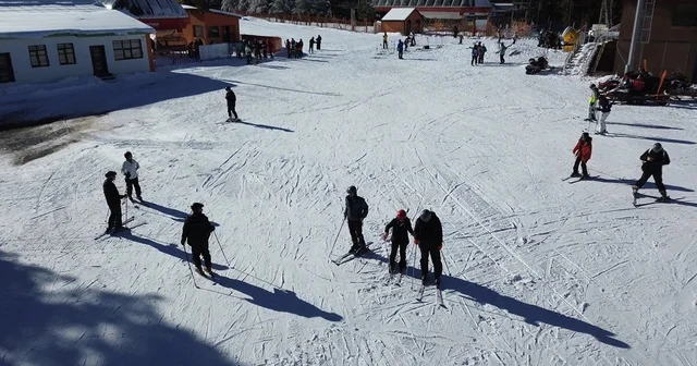 Kristal karın merkezi Sarıkamış ta sezon coşkusu: Pistler cıvıl cıvıl Kars Haberleri