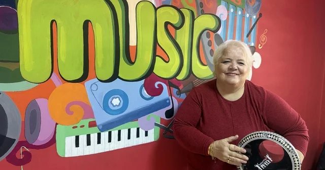 Bir yılda 3 beyin ameliyatı geçirdi; darbuka çalarak hayata tutundu Muğla Haberleri