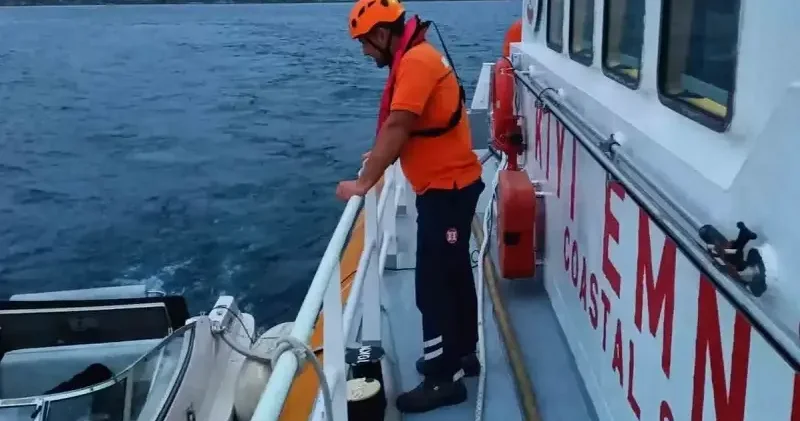 Su alan tekne Kıyı Emniyet ekipleri tarafından kurtarıldı Gündem Haberleri