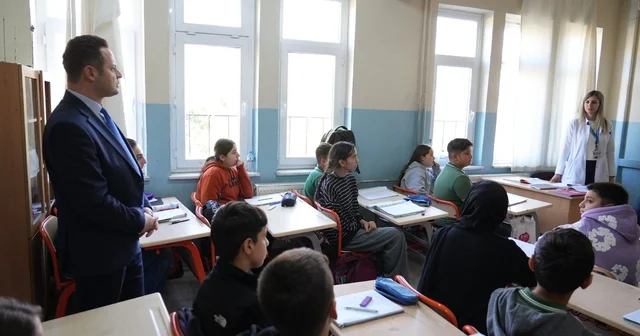 İl Milli Eğitim Müdürü Çay, Köyceğiz de öğrenci ve öğretmenlerle bir araya geldi Muğla Haberleri