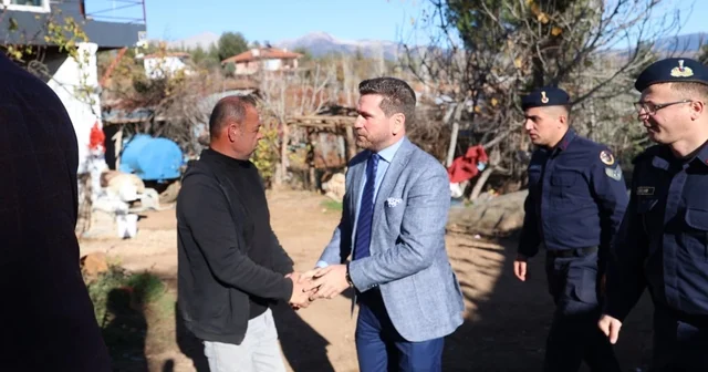 Tavas Belediyesinden yangında evleri kül olan aileye konteyner ev desteği Denizli Haberleri