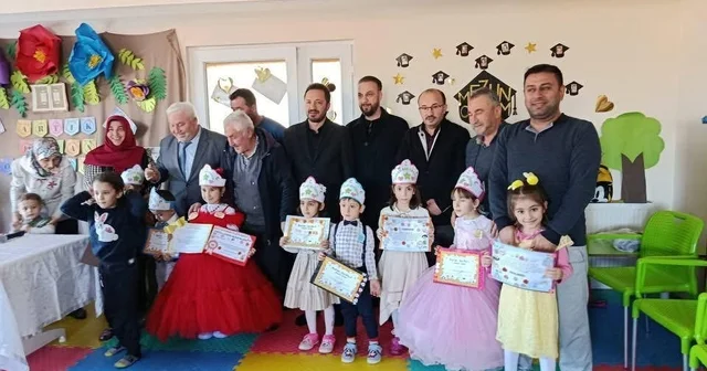 Efeler de Kur an a geçen minik öğrenciye anlamlı kutlama Aydın Haberleri