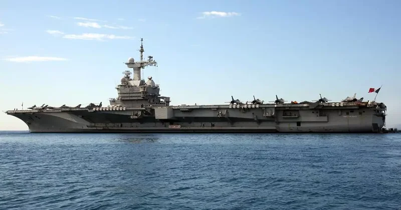 Fransa, yeni uçak gemisi inşa edecek! 2038 de hizmete giriyor