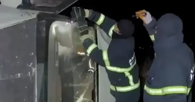 Adıyaman’da minibüs takla atarak devrildi: 4 yaralı VİDEO İZLE