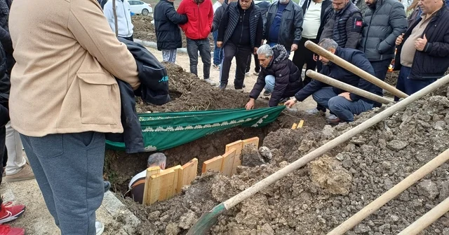 Evinde vahşice öldürülen kadın toprağa verildi Kırklareli Haberleri