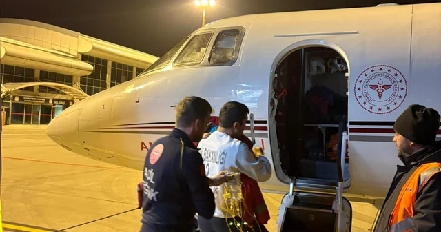 Ağrı da karaciğer yetmezliği gelişen çocuk uçak ambulansla Ankara ya sevk edildi Ağrı Haberleri
