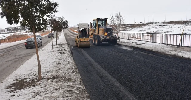 Siirt te yol ve bakım çalışmaları aralıksız sürüyor Siirt Haberleri