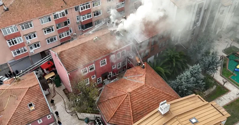 Fatih te korkutan yangın: 1 itfaiyeci yaralandı
