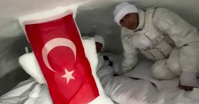 Fulya Öztürk Sarıkamış’taki komandoların zorlu eğitimini görüntüledi VİDEO İZLE