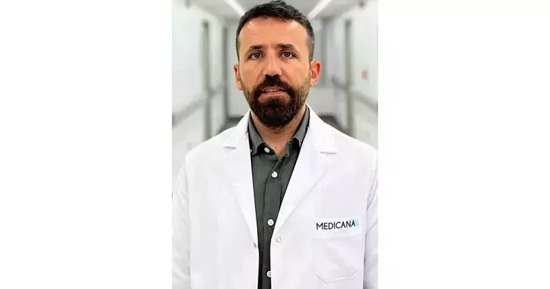 ‘Uzun süre ekrana bakmak göz ve kas sistemini zorluyor’