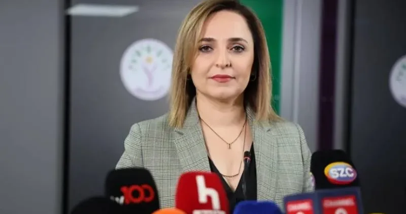 DEM Parti den Bahçeli ye yanıt: Nerede durduğumuz belli; barıştan, demokrasiden yanayız, savrulmuyoruz!