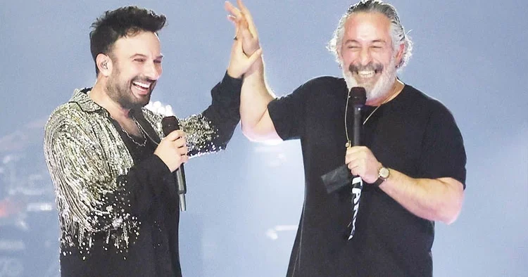 Tarkan ile Cem Yılmaz aynı sahnede... İşte kuzu kuzu geldim