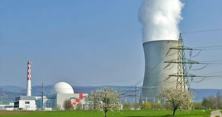 14 yıl sonra hizmete girdi: Nükleer santralin ömrü kısa sürdü