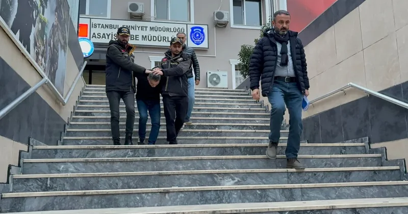 SON DAKİKA: Kolay gelsin diyerek girdi, 3 milyonluk altınla metrobüse bindi! Film gibi soygunda o görüntüler pes dedirtti