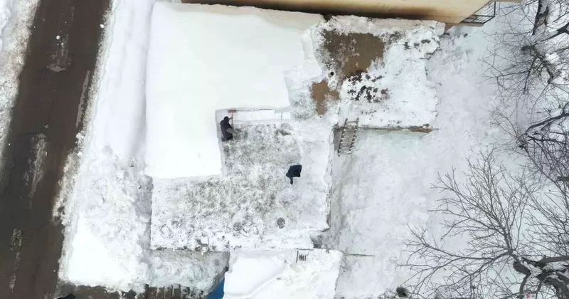 Muş’ta tek katlı evler kara gömüldü