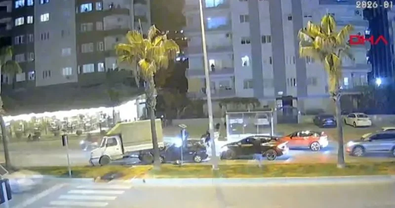 Mersin de zincirleme kaza: O anlar güvenlik kamerasında