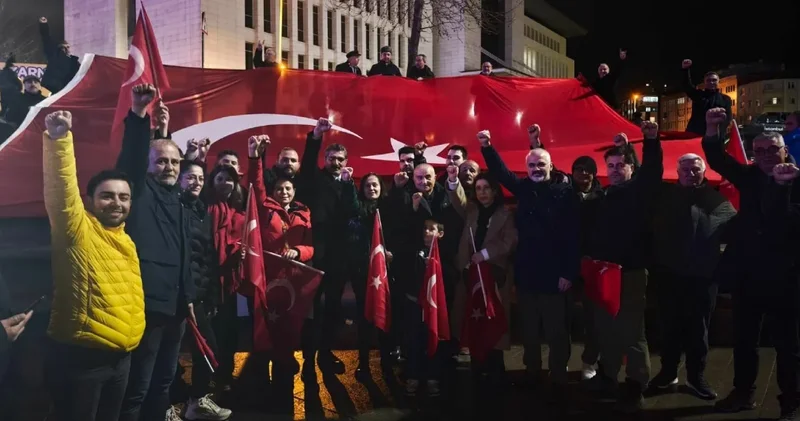 İYİ Parti den provokasyona karşı bayrak yürüyüşü