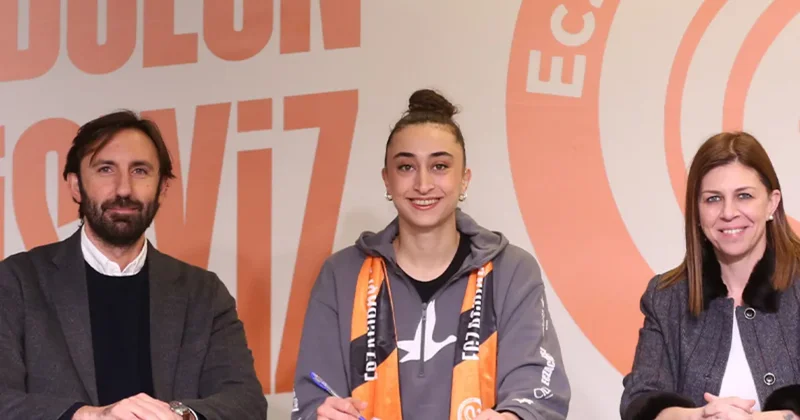 Eczacıbaşı Dynavit, Elif Şahin ile uzattı!