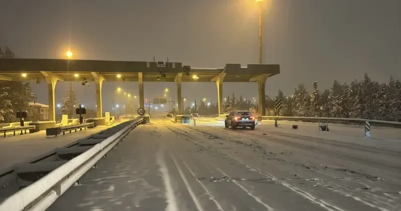 Gaziantep te kar yağışı etkili oluyor: Havalimanı o saate kadar kapalı Gaziantep Haberleri