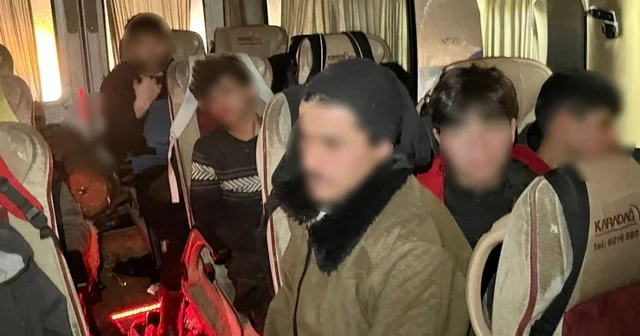 Sakarya da 32 düzensiz göçmen yakalandı Sakarya Haberleri