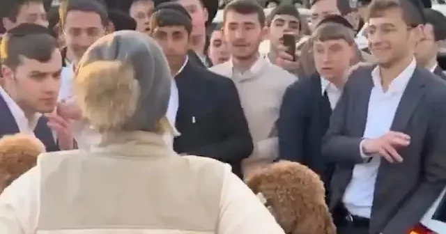 Fanatik Yahudiler Kudüs te Hristiyan kadının yolunu kesip sözlü ve fiziksel saldırı uyguladı VİDEO İZLE