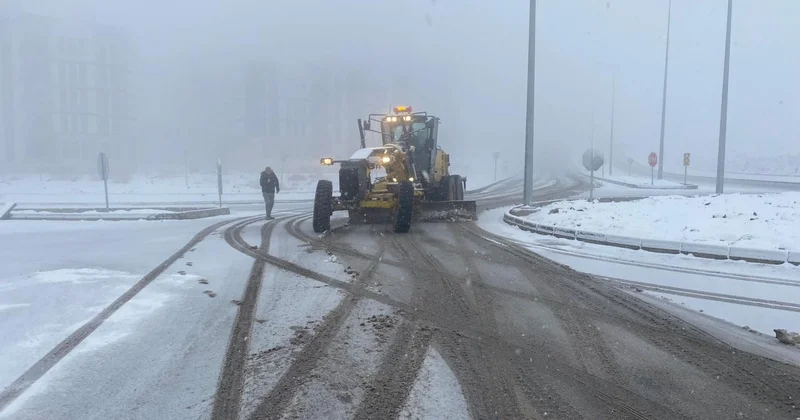 Şanlıurfa da bazı istikametlerde tırların trafiğe çıkışları durduruldu