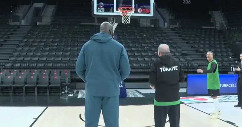 Erdoğan ile Shaquille O Neal basketbol oynadı: Alpay Özalan top topladı