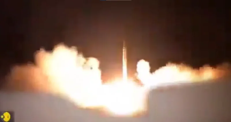 İran, ilk kıtalararası balistik füze denemesini gerçekleştirdi