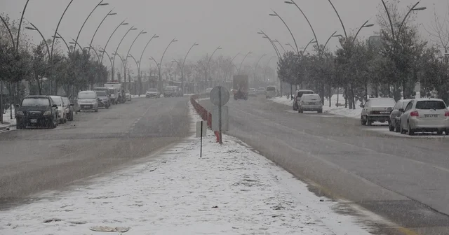 Malatya da kar yağışı nedeniyle kamu personeline idari izin ve motosikletlere trafik yasağı Malatya Haberleri