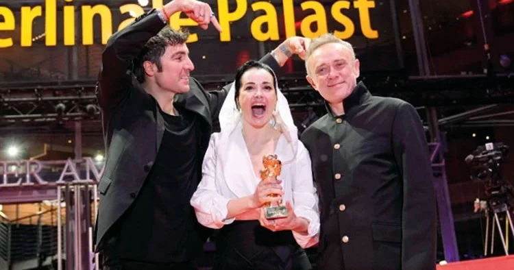 Berlin de Türk gecesi... Altın Ayı ödülü Sarı Zarflar’ın