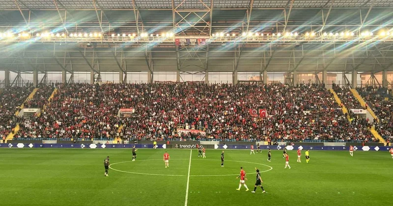 TFF acımadı: Süper Lig ekibinden koltuk başı 334 lira aldı