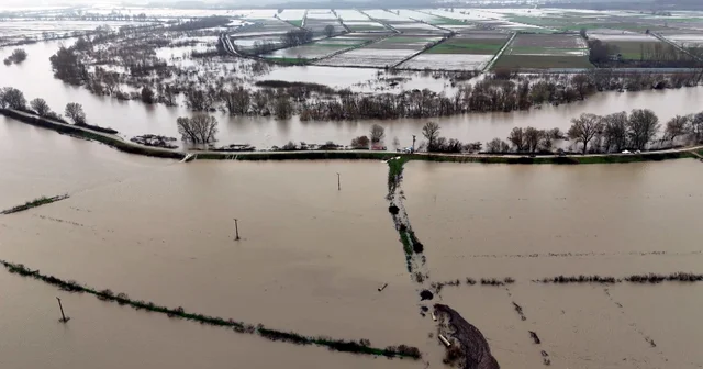 Edirne de debisi artan Tunca da kırmızı , Meriç te turuncu alarm verildi Edirne Haberleri