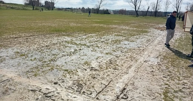 Edirne de yağış sonrası sahaların zeminleri zarar gördü; 2 maç ertelendi Edirne Haberleri