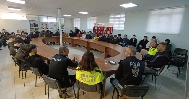 Karasu da lise öğrencilerine polislik mesleği anlatıldı Sakarya Haberleri