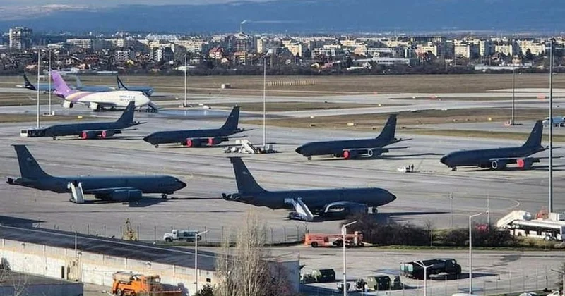 Dünyayı tedirgin eden gelişme: Amerikalı savaş uçakları Sofya Havalimanı nı kapattı Sözcü Gazetesi