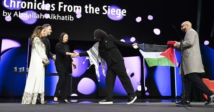 76. Berlin Film Festivali’nde Alman bakan salonu terk etti