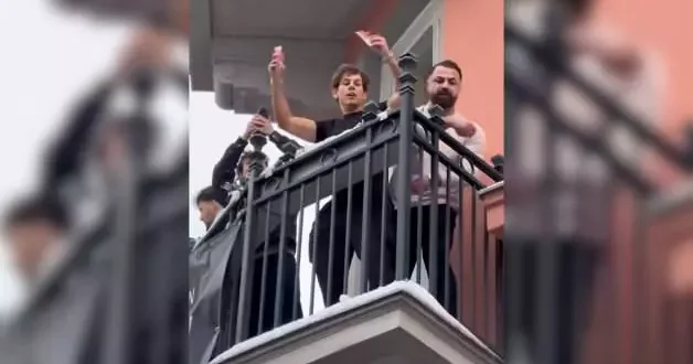 Avusturya’da fenomen 10 bin Euro’yu balkondan saçtı! Sokak karıştı
