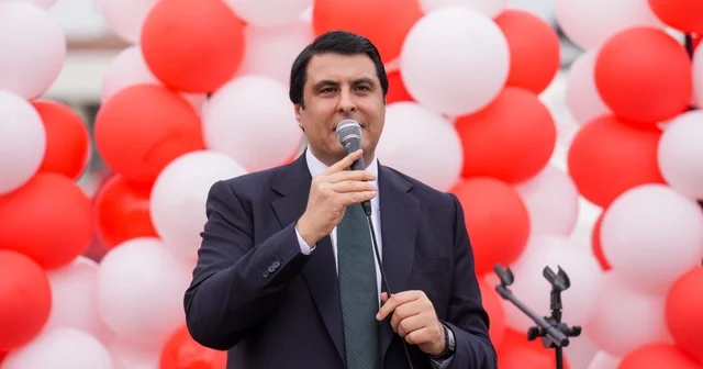 Karşıyaka Gençlik Kütüphanesi nin temeli atıldı Yılmaz: Şehitkamil i geleceğe hazırlarken en büyük gücümüz gençlerimizdir Gaziantep Haberleri