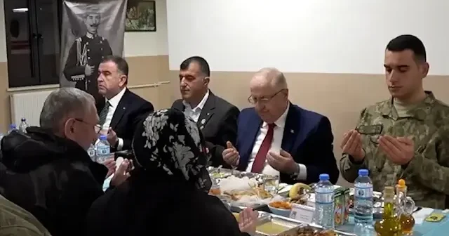Milli Savunma Bakanı Yaşar Güler Bayburt’ta şehit aileleri ve gazilerle iftarda buluştu VİDEO İZLE