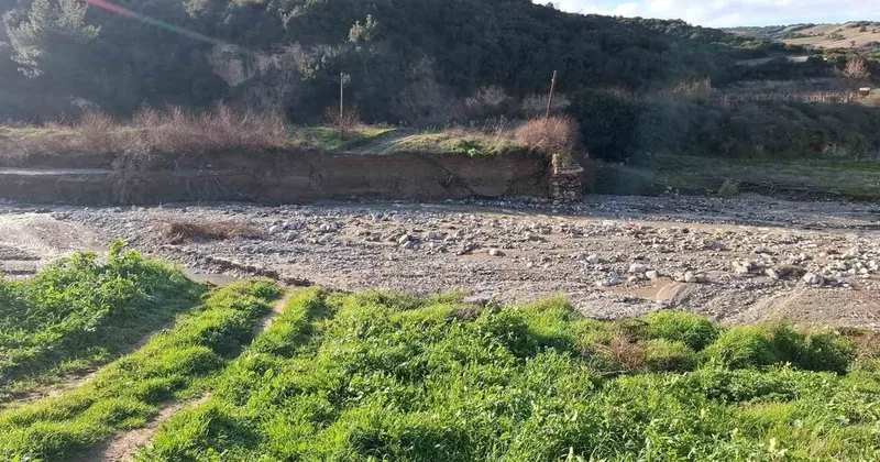 Ziyanlar’da dere taştı, tarım arazileri zarar gördü