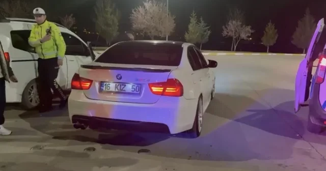 Tokat ta abartı egzoz kullanan sürücüye ceza yağdı, araç trafikten men edildi Tokat Haberleri
