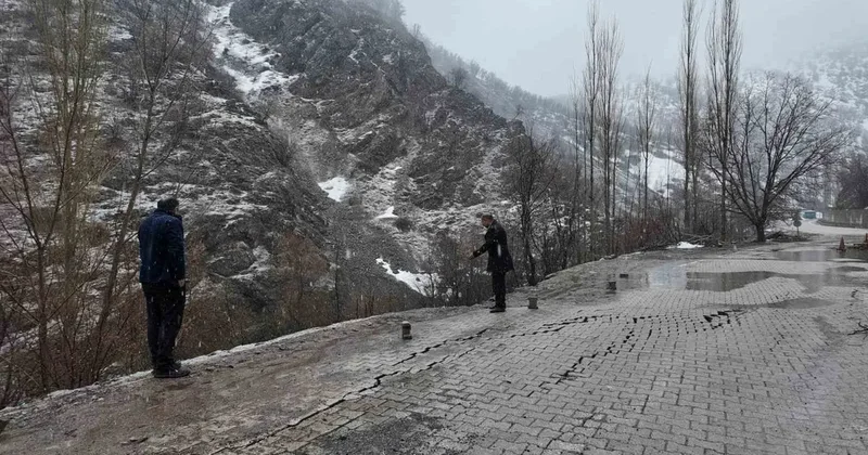 Sağanak nedeniyle köyün bir bölümü çöktü! Evler boşaltıldı