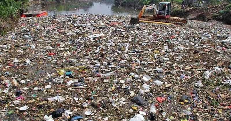 Dünyanın en kirli nehri: Binlerce fabrika her gün tonlarca zehirli atık bırakıyor Sözcü Gazetesi