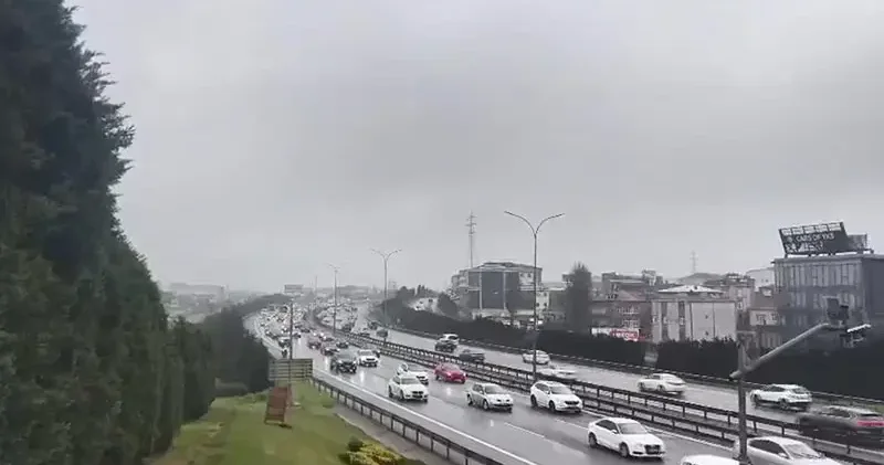 Ramazan Bayramı nın son gününde Çamlıca gişelerinde trafik yoğunluğu