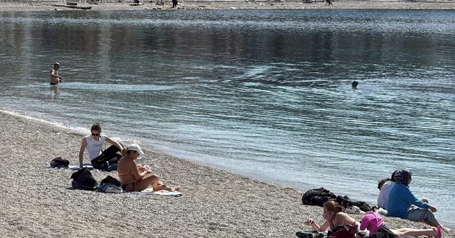 Bodrum da bayramın son gününde tatilciler plajlarda zaman geçirdi Muğla Haberleri