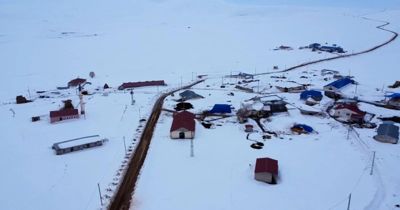 Kars ta kar kalınlığı 2 metreyi aştı