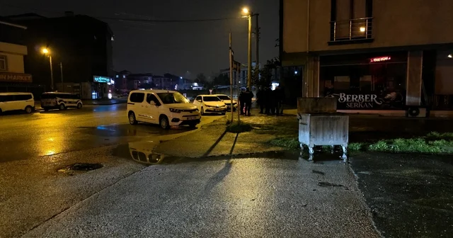 14 yaşında çocuk, otobüs durağında silahla vurulmuş halde bulundu Hastanede yaşamını yitiren çocuğun ölümüyle ilgili geniş çaplı araştırma başlatıldı Düzce Haberleri